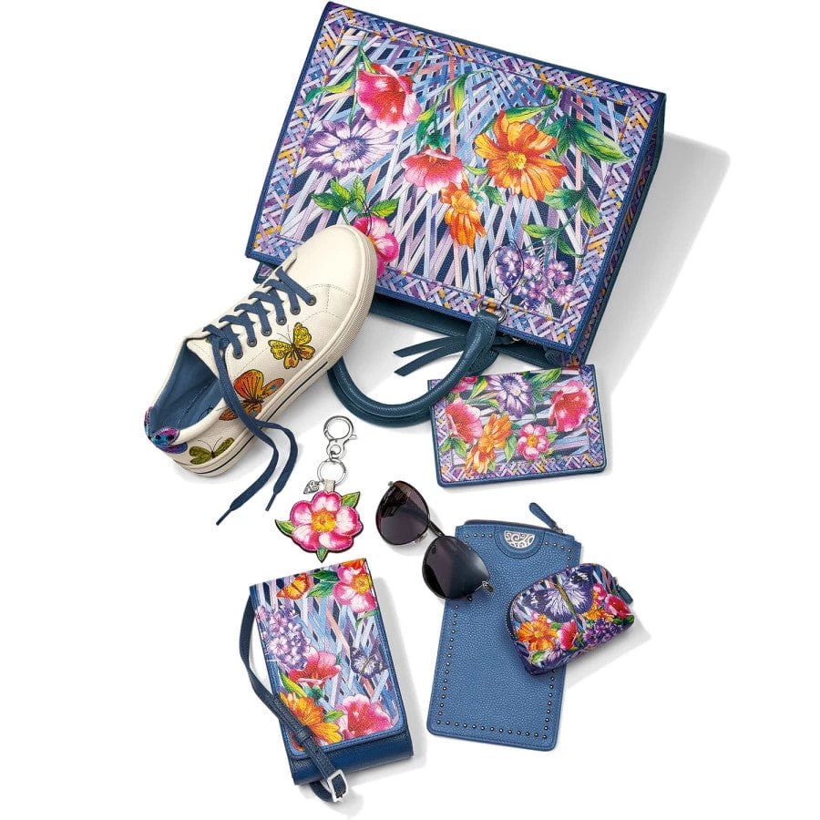 Trellis Blooms Medium Folio Wallet 6 Trellis Blooms Medium Folio Wallet - Image 4