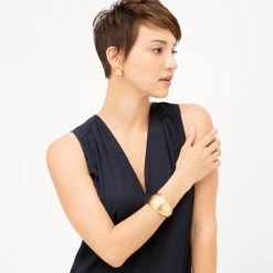 Versailles Collonade Hinged Bangle -Jewelry Charm Deals Store versailles collonade hinged bangle brushed gold 3